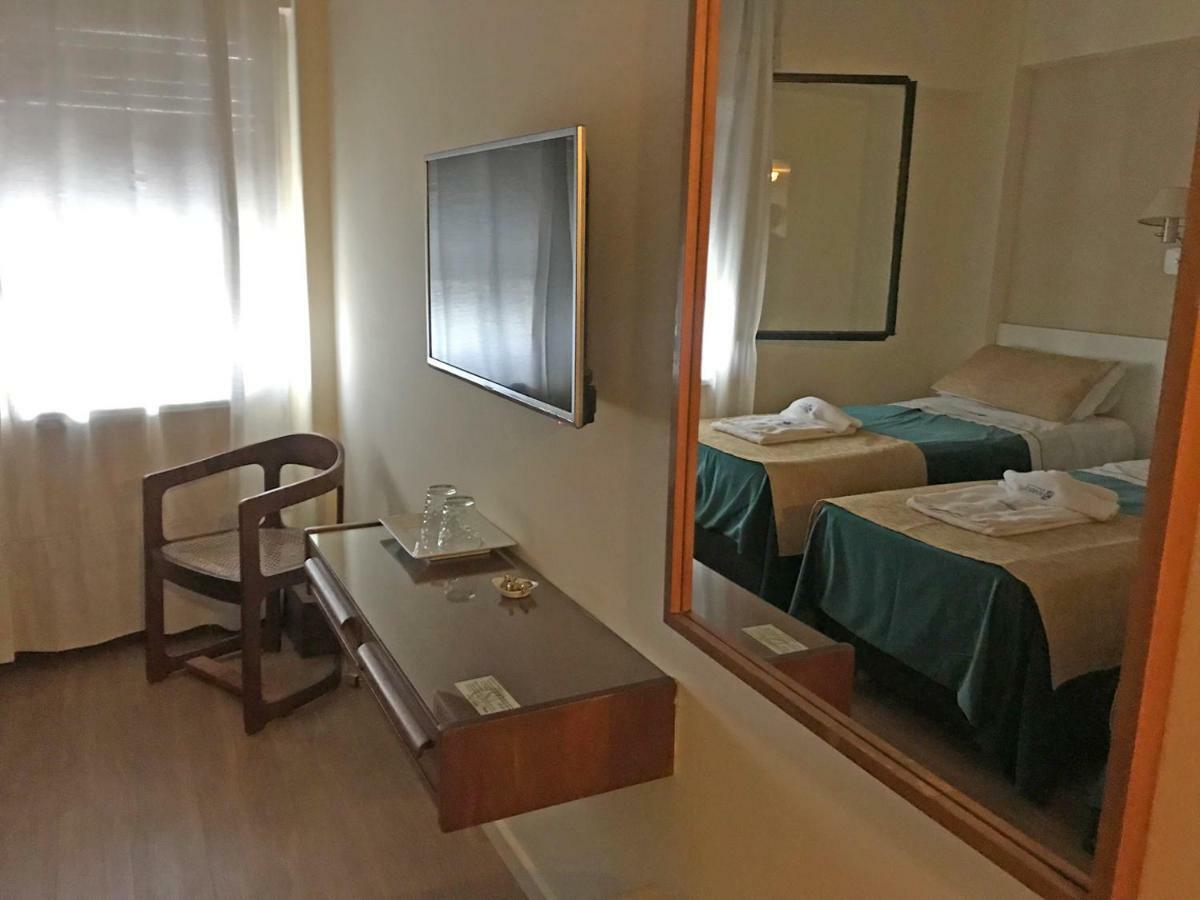 Hotel Sussex Córdoba Buitenkant foto